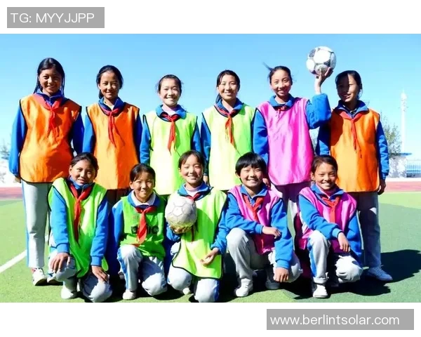 小村庄里的足球明星是谁他如何改变了村庄的命运与未来